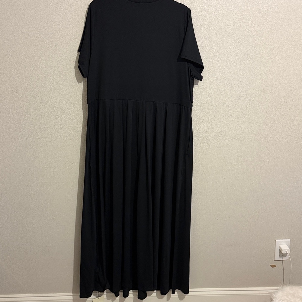 Halara Stand Collar Short Sleeve Pocket Flare Maxi Dress Black - Picture 8 of 9